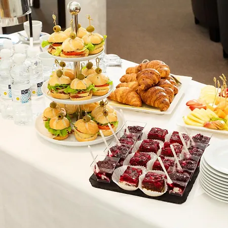 Casino & Admiral Kozina