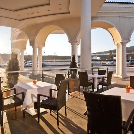 Casino & Admiral 3* Kozina