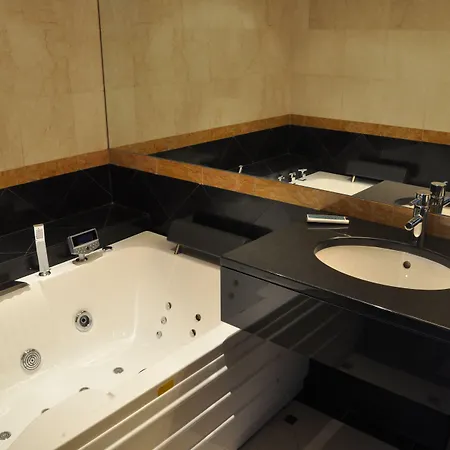 Casino & Admiral Отель