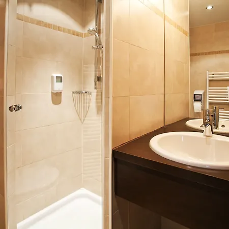 Casino & Admiral 3* Kozina