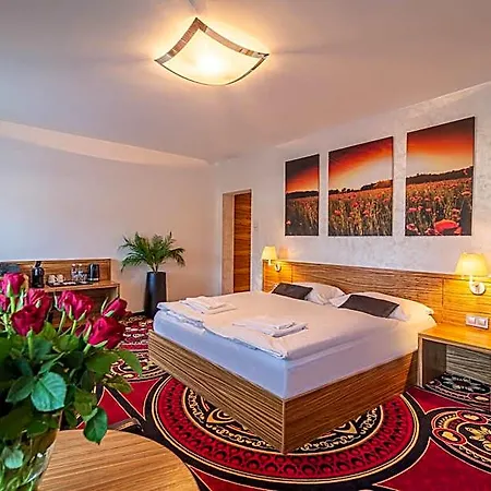 Admiral Hotel 3*