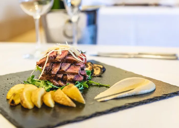 Casino & Admiral 3* 科济纳